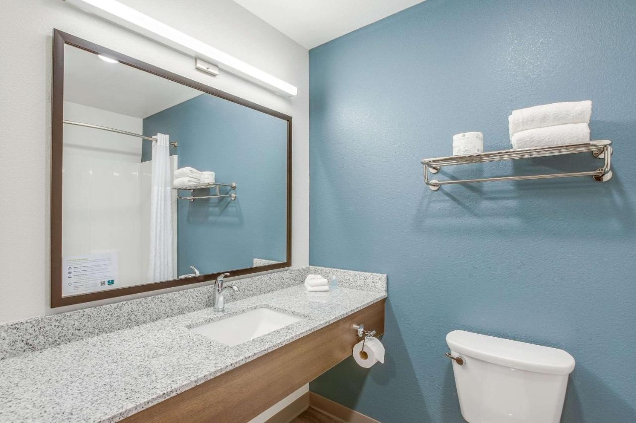 Woodspring Suites Detroit Farmington Hills Ngoại thất bức ảnh
