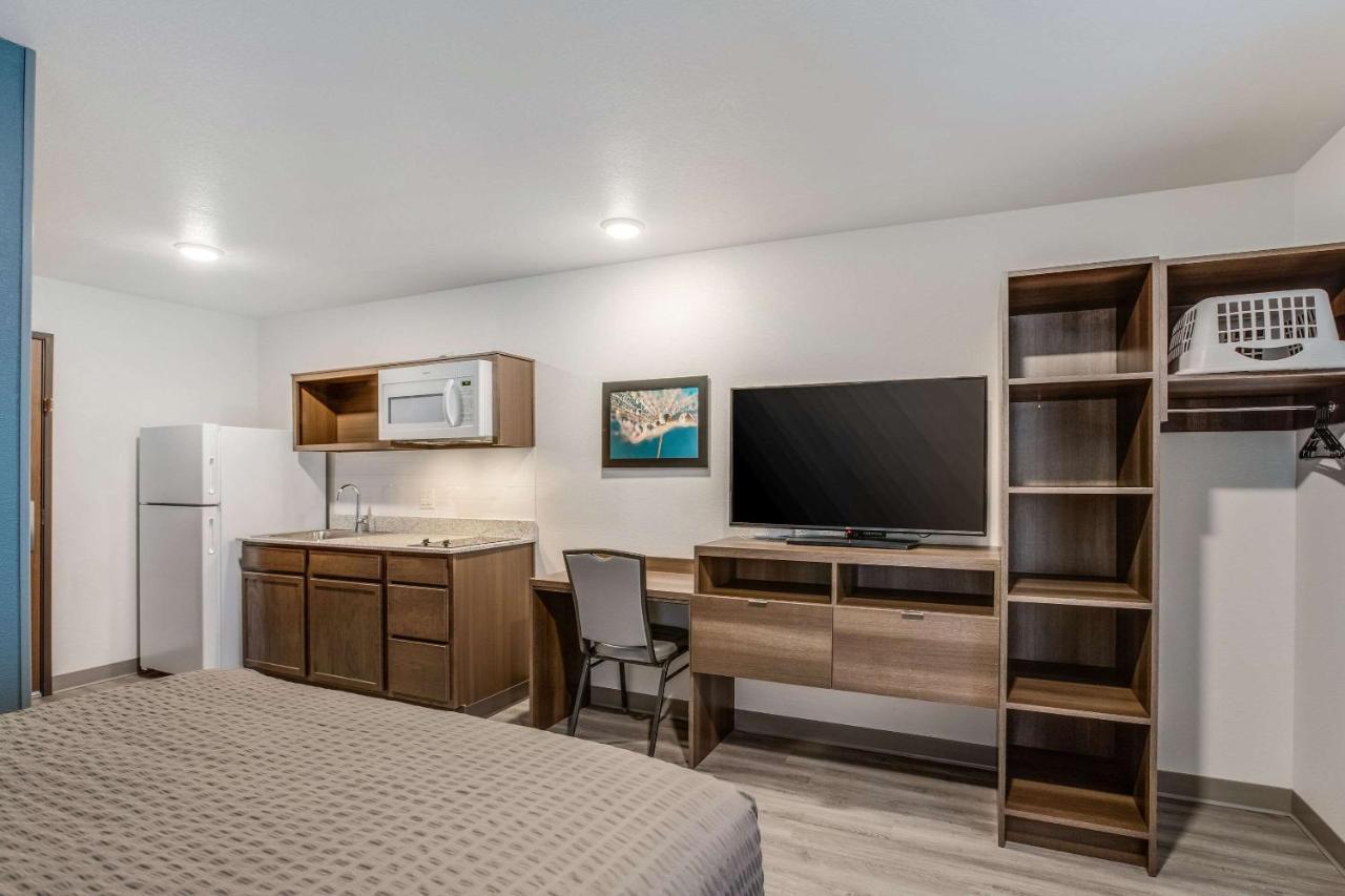 Woodspring Suites Detroit Farmington Hills Ngoại thất bức ảnh
